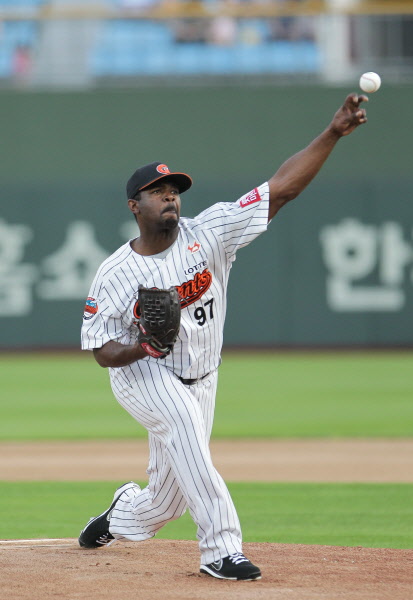 선발등판한 유먼선수